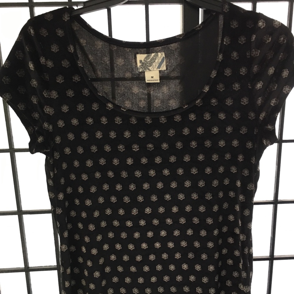 Black velour patterned top.